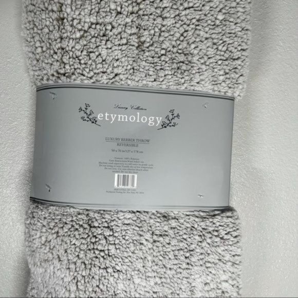 Etymology Luxury Berber Reversible Throw Blanket Gray & Cream Size 50" X 70" - Picture 2 of 6